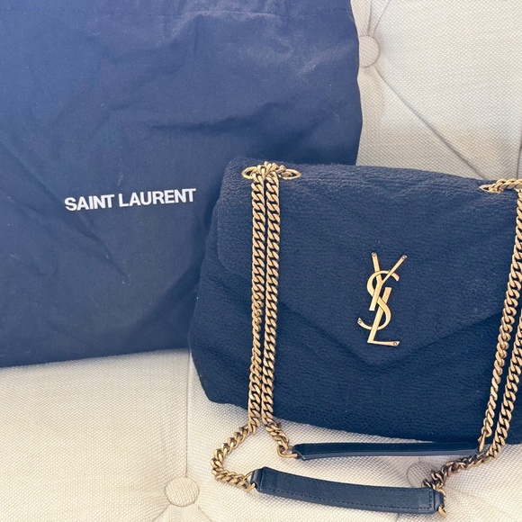 Yves Saint Laurent Quilted LouLou Shoulder Bag with Gold Hardware Genuine - Picture 11 of 12